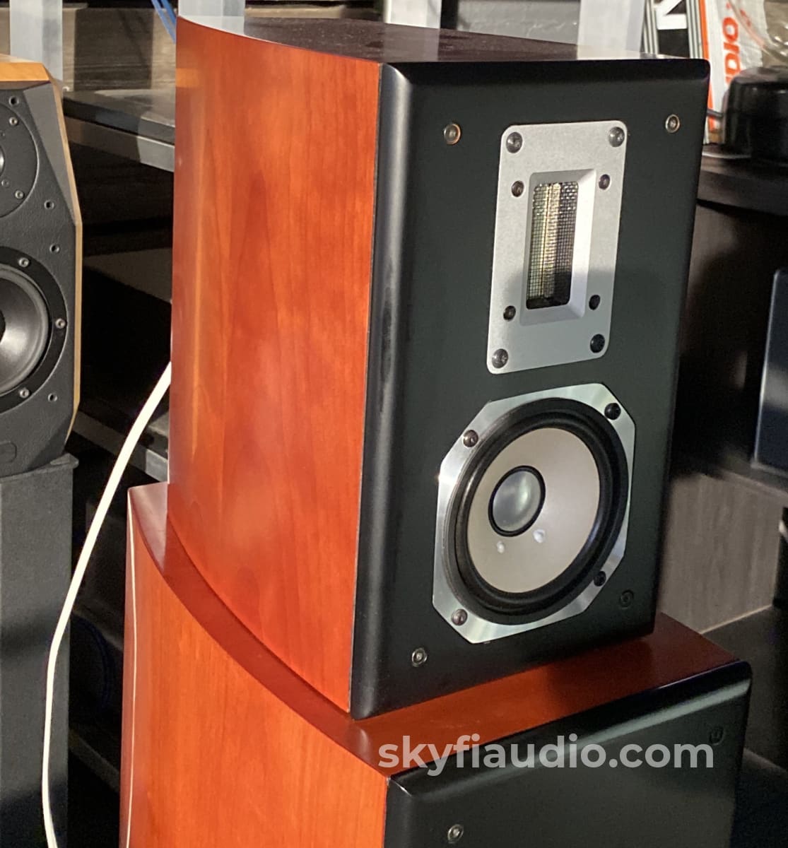 Von Schweikert Audio - Unifield Model Three Floorstanding Speakers