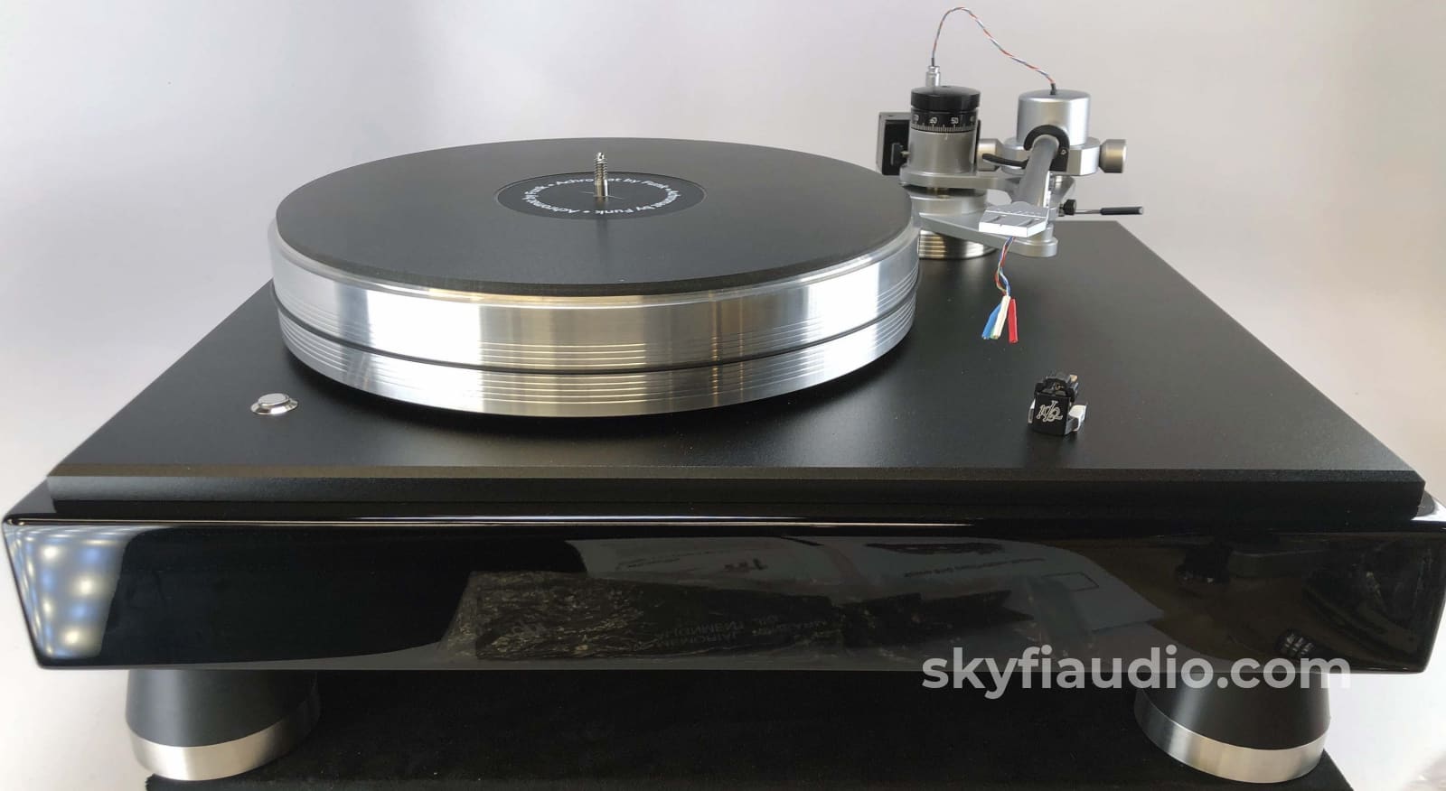 Vpi Classic 3 Turntable - With Jwm Memorial Arm And New Vpi/Grado Gold Cartridge