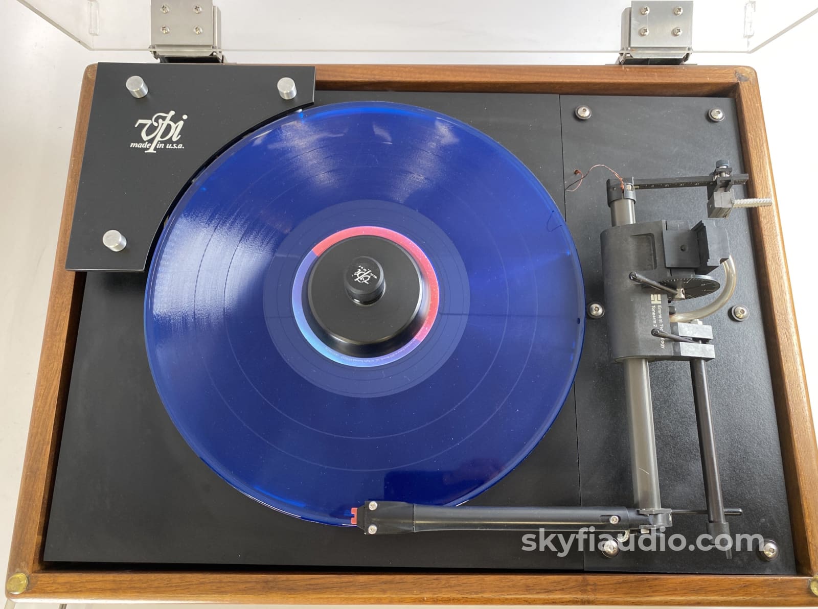 VPI HW-19 Turntable with Tangential Tonearm and Pump - In Dark Mahogan