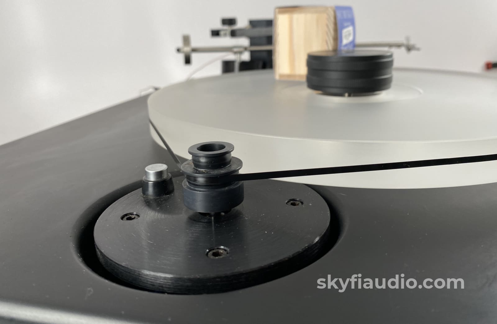 Well Tempered Classic Turntable With New Sumiko Cartridge