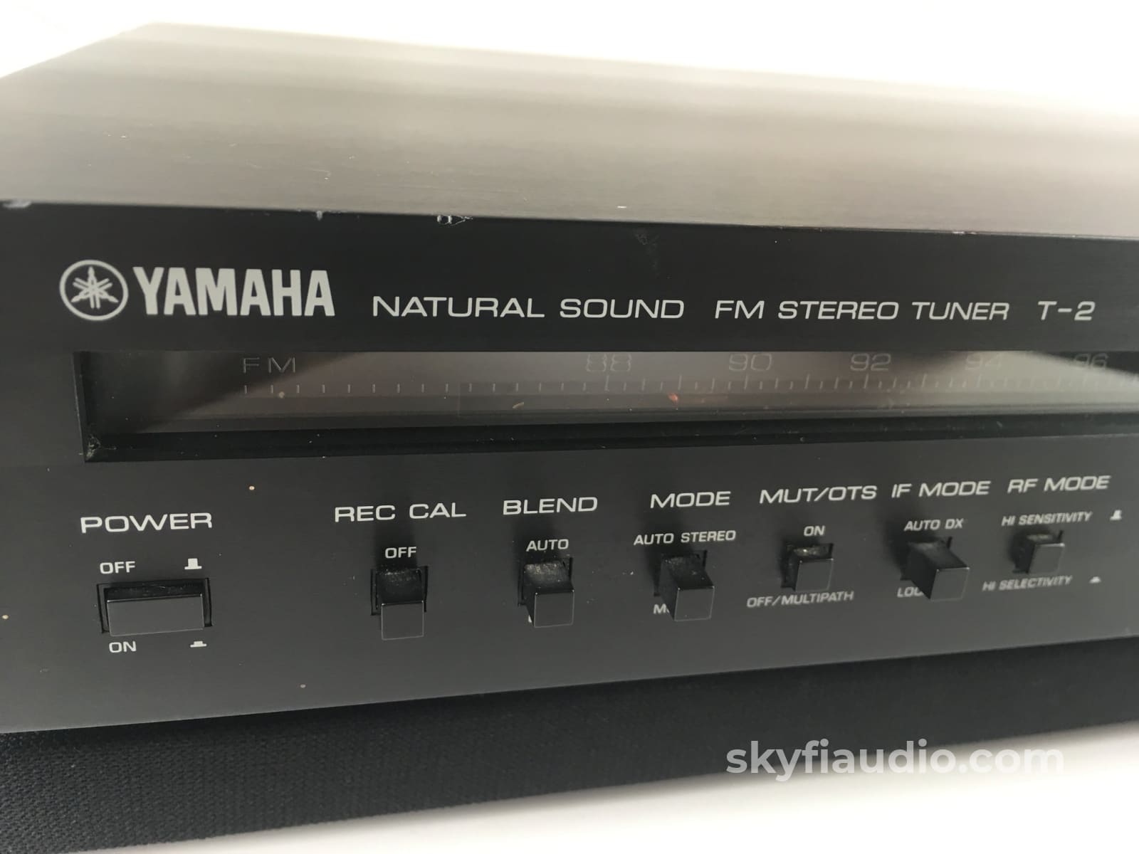 Yamaha T-2 Natural Sound Tuner