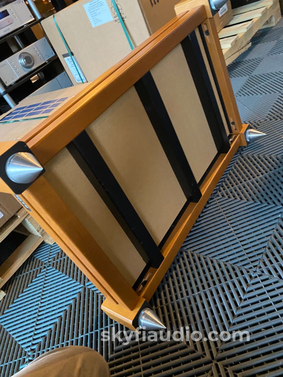 Zoethecus Amp Stands - Two 27 X 17 Each Accessory